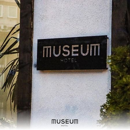 Museum Hotel Pristina Kültér fotó