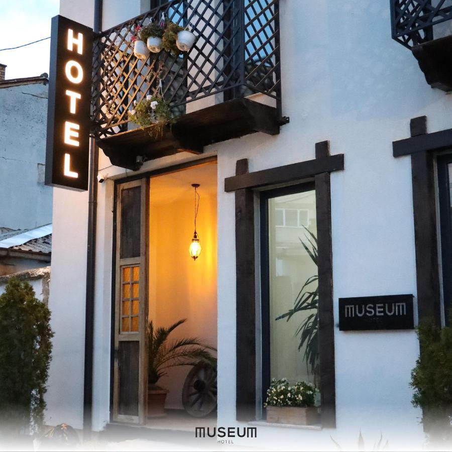 Museum Hotel Pristina Kültér fotó